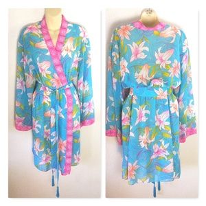 🌼Valerie Stevens Sheer Floral Medium Kimono